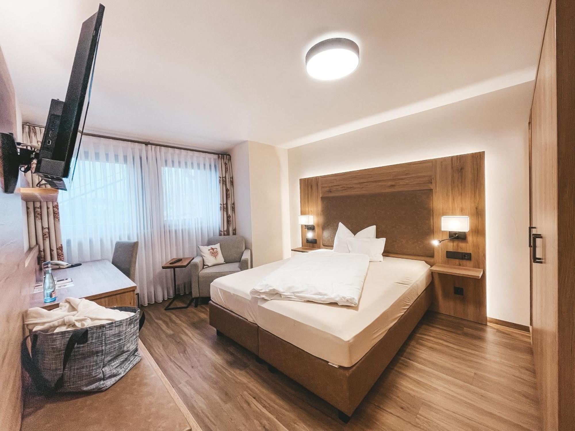 Hotel Badischer Hof Биберах Экстерьер фото